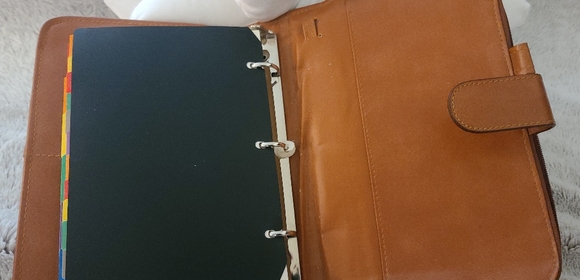 Dooney & Bourke Vintage 1995 Carmel Leather Planner - Picture 3 of 6